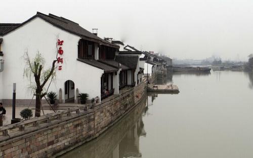 文字狱主要对付汉人,不料此满人进士,因几句诗被乾隆上纲上线